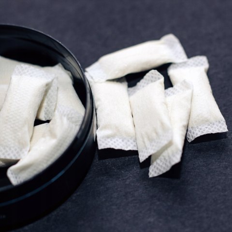 FROZEN CITRUS Woreczki Energetyczne R4VE Snusy z Kofeina jak Kawa BEZ CUKRU FROZEN CITRUS Woreczki Energetyczne R4VE Snusy z Kofeina jak Kawa BEZ CUKRU